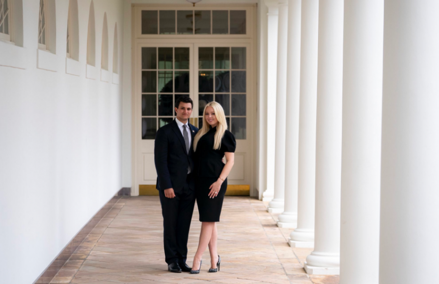 Në ditën e fundit të Trumpit si president, vajza e tij fejohet në Shtëpinë e Bardhë