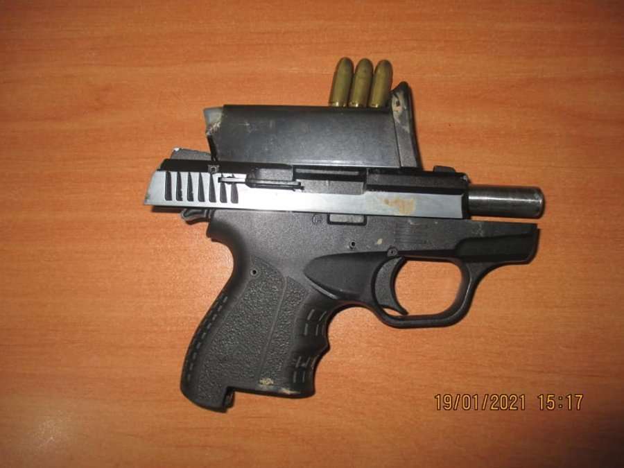 Policia sekuestron armë në tri lokacione në Prishtinë