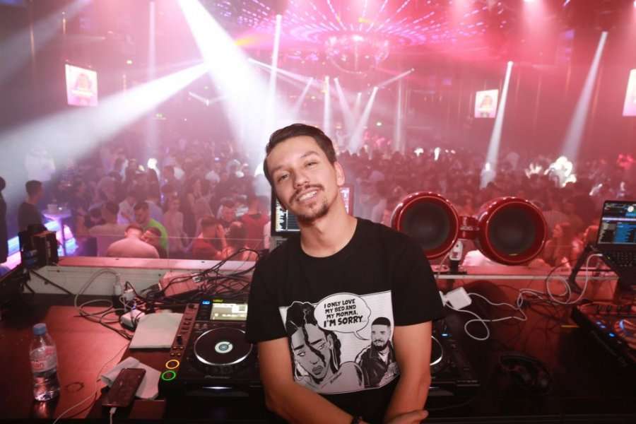 Rrugëtimi i suksesit i Jeton Kadriut “DJ Dark Child”