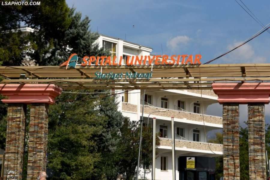 Nënë e bijë vdesin nga koronavirusi brenda një dite në Tiranë