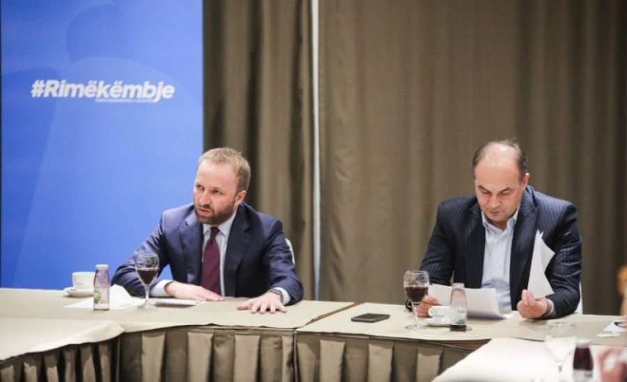 Hoxhaj dhe Tahiri takojnë studentët e Juridikut: Do ta luftojmë krimin e organizuar dhe pasuritë e fituara kundërligjshëm do t’i konfiskojmë