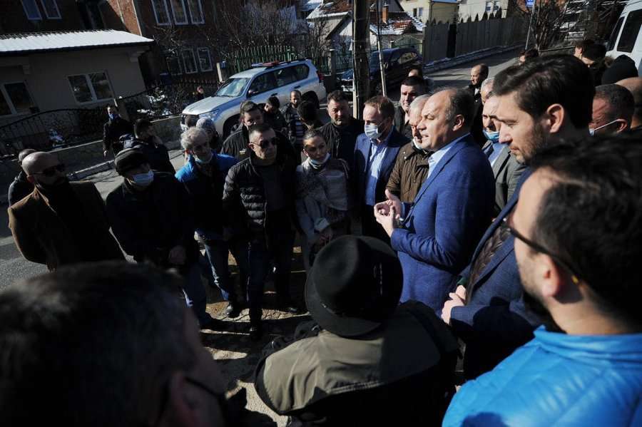 Hoxhaj: Do të legalizojmë të gjitha ndërtimet ilegale që nuk prekin pronën apo interesin publik