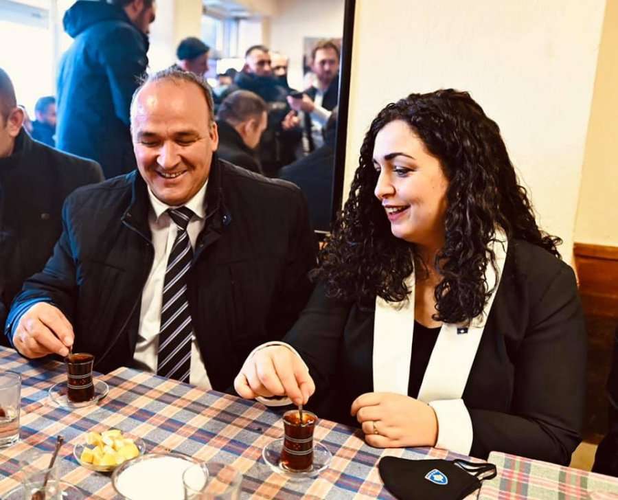 Osmani në Llap pi çaj me Bulliqin