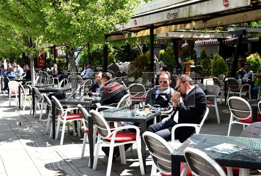 Zgjatja e orarit të gastronomisë dhe fluksi i mërgimtarëve pritet ta ringjallin ekonominë
