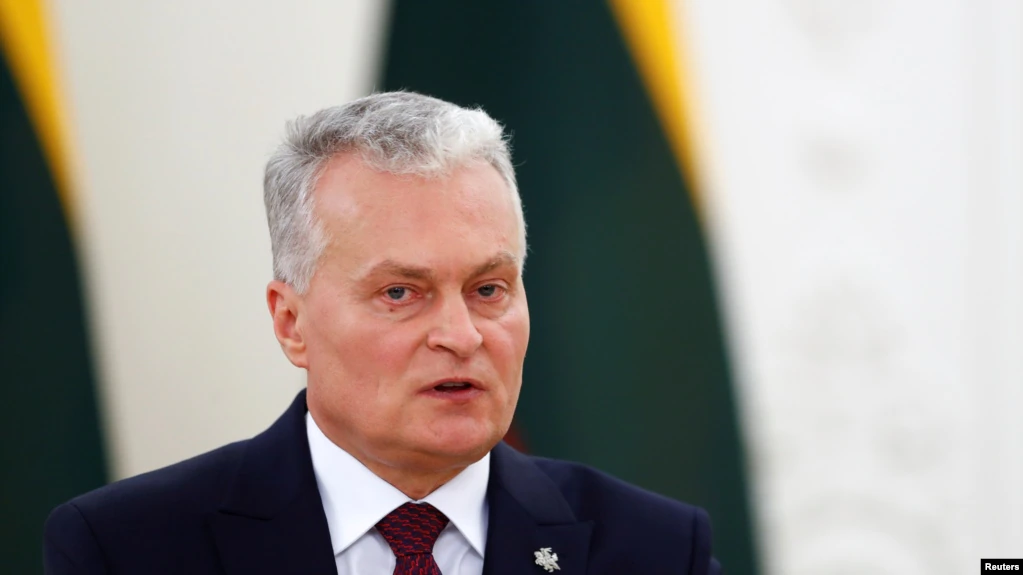 Presidenti i Lituanisë nënshkruan ligjin që kufizon migrantët