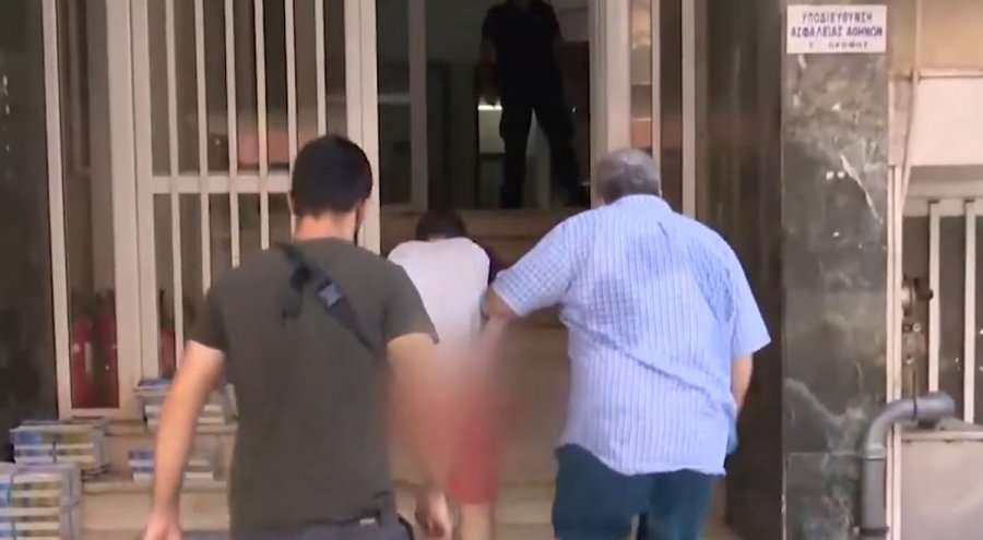 Shqiptari që vrau gruan në Greqi del para gjykatës: E vrava për çështje nderi