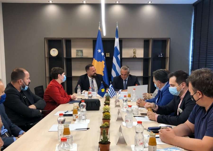 Oda Ekonomike Greke zotohet se do të lobojë për njohjen e Kosovës
