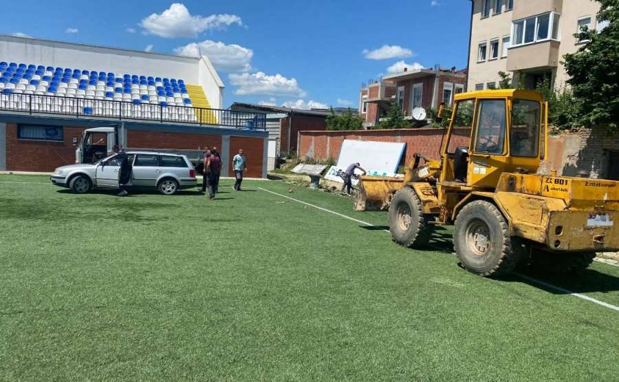 Stadiumi “Zahir Pajaziti” në Podujevë do të bëhet me bar natyral