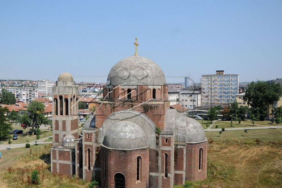 Çeku thotë se Kisha Ortodokse Serbe performoi liturgji politike që është shkelje e ligjit