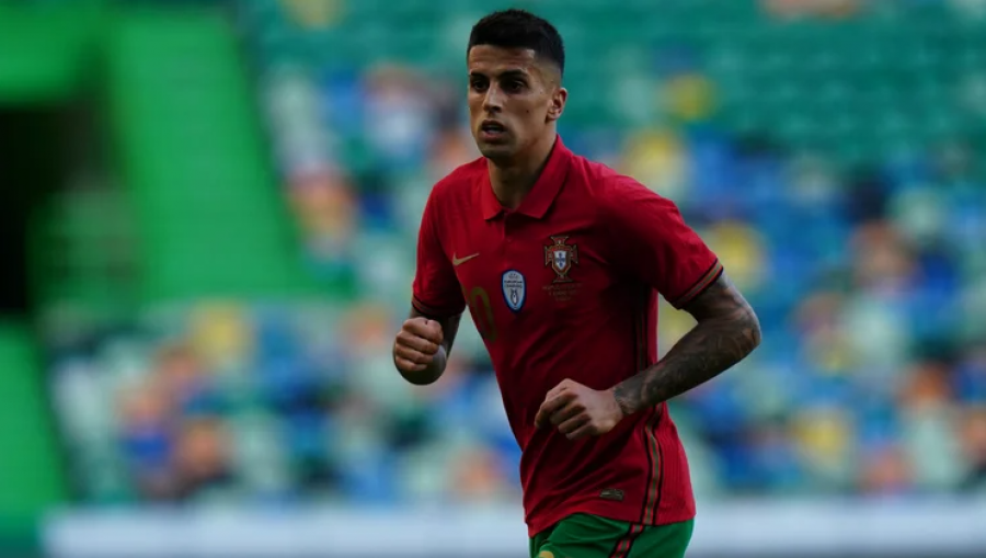 Doli pozitiv me koronavirus, Cancelo do të zëvendësohet nga ky futbollist te Portugalia
