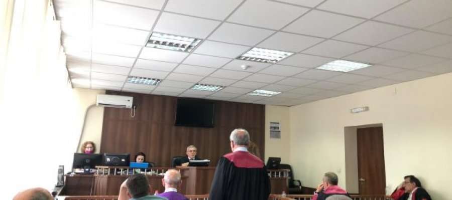 “Veç kur e kam ndi që ka shkrep arma refall”, e akuzuara tregon se si e privoi nga jeta një person në Malishevë