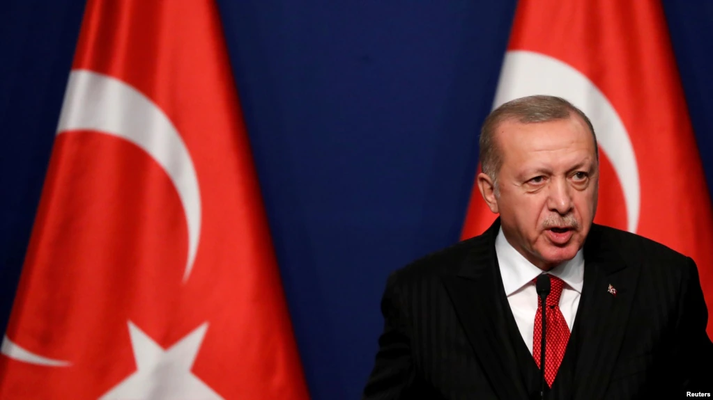 Turqia nuk heq dorë nga armatimi rus
