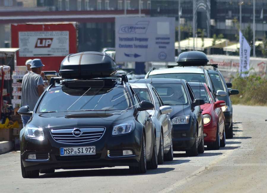 Shoqëria civile kundërshton vendimin e Qeverisë për heqjen e sigurimit kufitar për diasporën