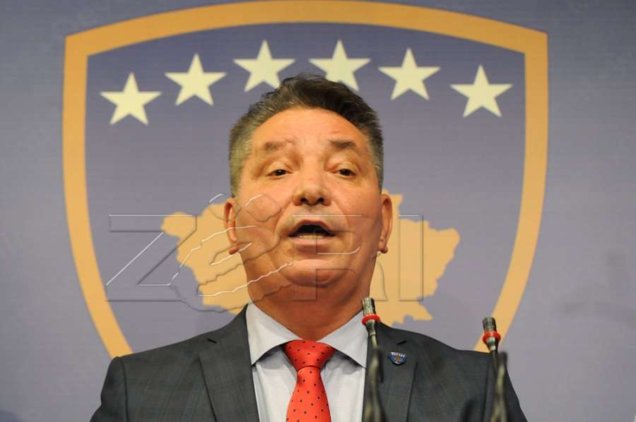 Lekaj i përgjigjet LVV-së: Nëse djali i Gani Thaçit, është ekspert i mirë, a me lon rrugëve?