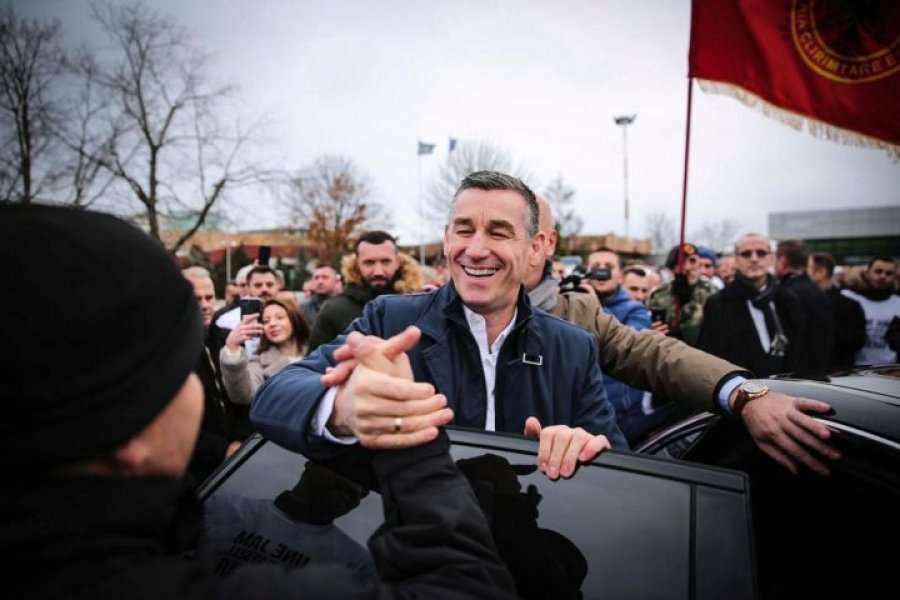 Veseli erdhi në Kosovë për shkak se babai i tij pësoi sulm në tru