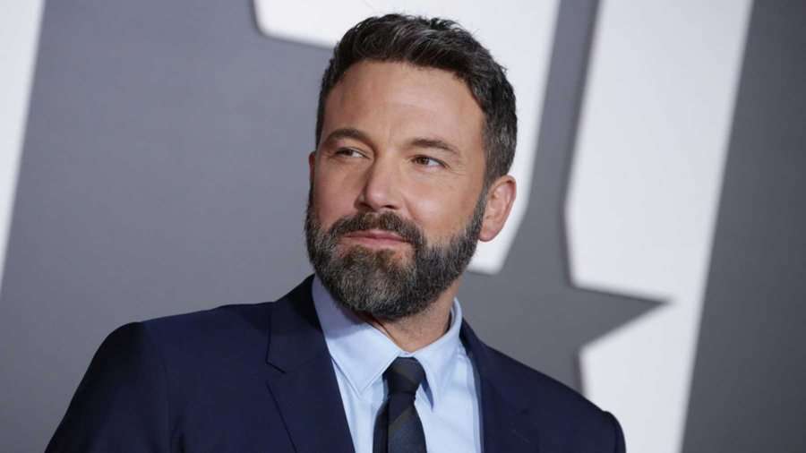 Ben Affleck kërkon të dashur në internet, vajza e refuzon për arsyen absurde
