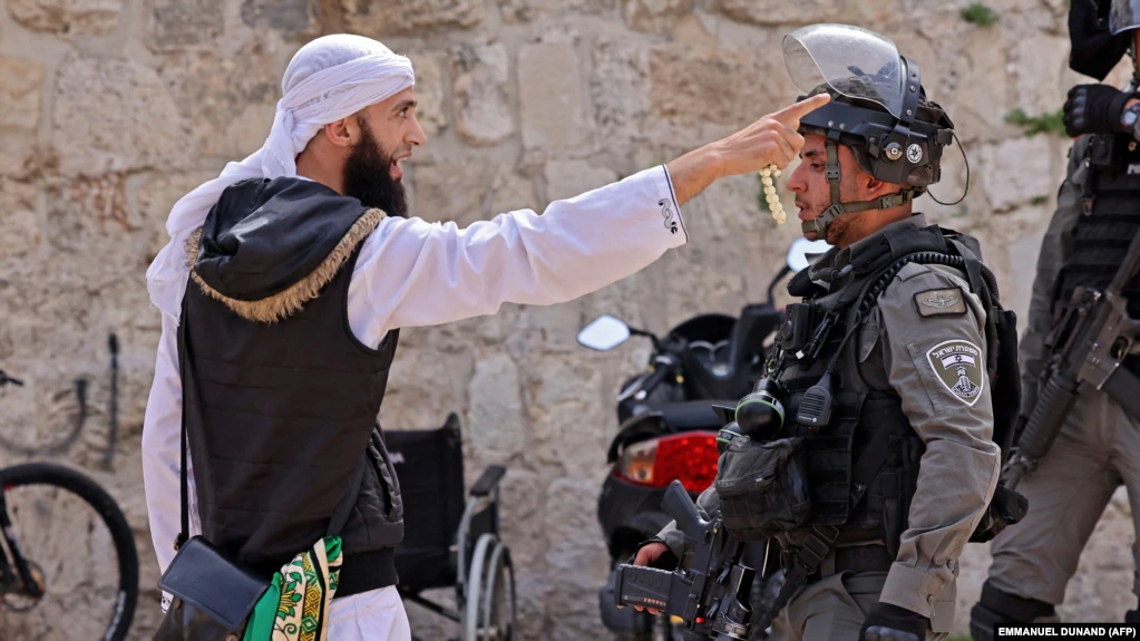 Çfarë qëndron pas përleshjeve në Jerusalem?