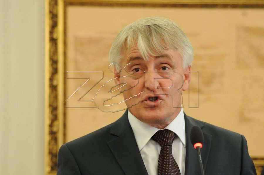 Mustafa: Asnjë shqiptar nuk do të dalë për të votuar në referendumin serb