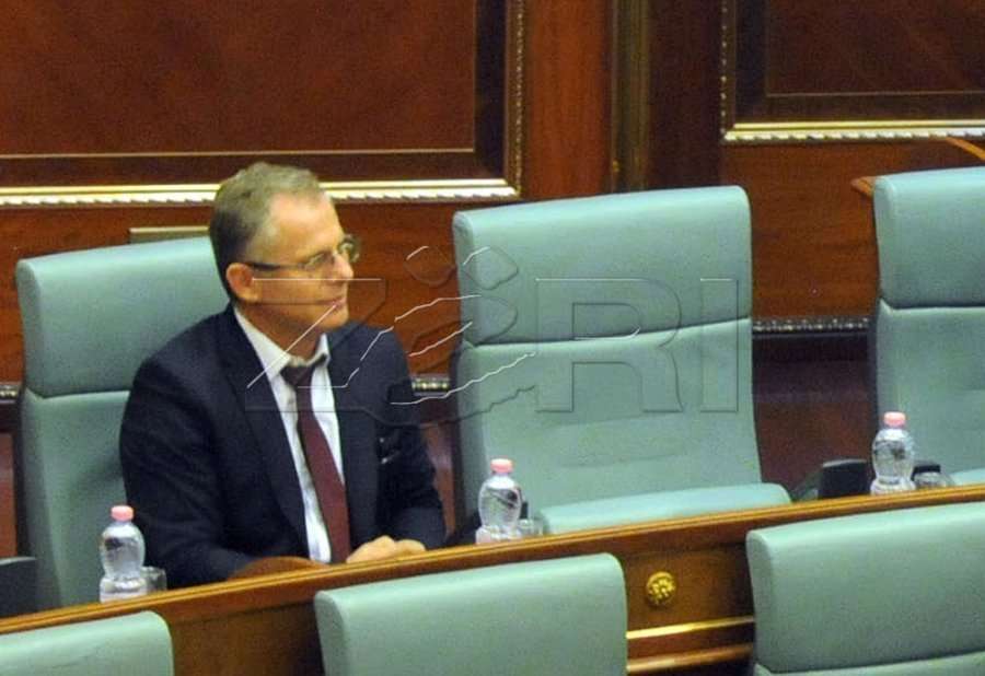 Bislimi-Krasniqit: Më i vlefshëm një korrier i kryeministrit Kurti sesa një kryetar i PDK-së