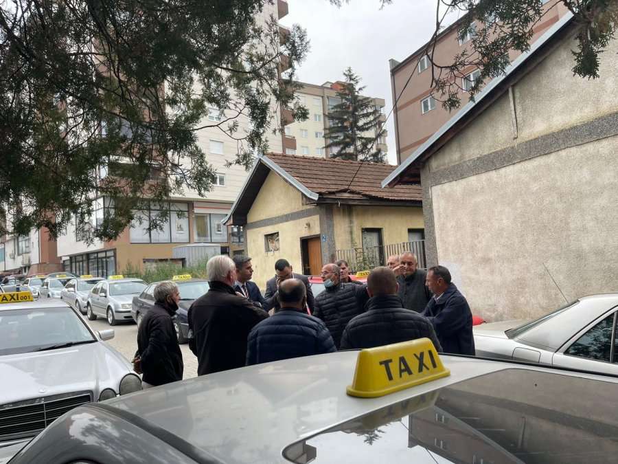 Tahiri: Gjatë pandemisë ndihmuam 84 taksi me nga 400 euro, do të ndajmë sërish të njëjtën ndihmë për ta