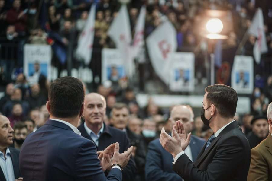 Abdixhiku: Qytetarët e Istogut e meritojnë një udhëheqje të dinjitetshme në krye me Ilir Feratin