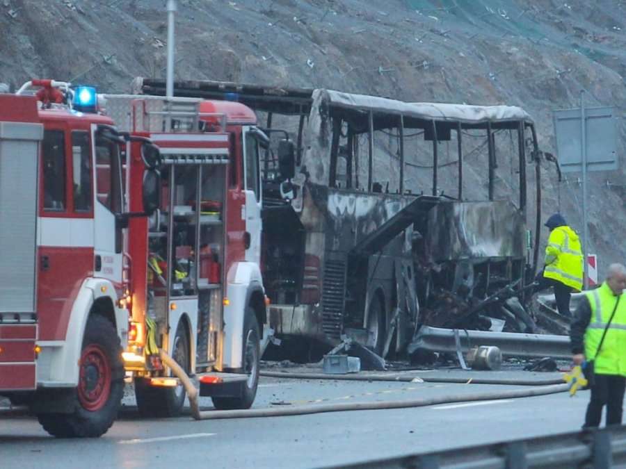 Shoferi ka pasur disa tuba me naftë në pjesën e përparme të autobusit, shpërthimi ka ndodhur shkaku i ngrohjes