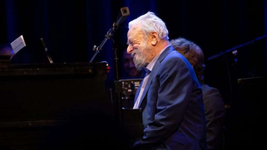 Ikona e teatrit muzikor, Stephen Sondheim vdes në moshën 91-vjeçare