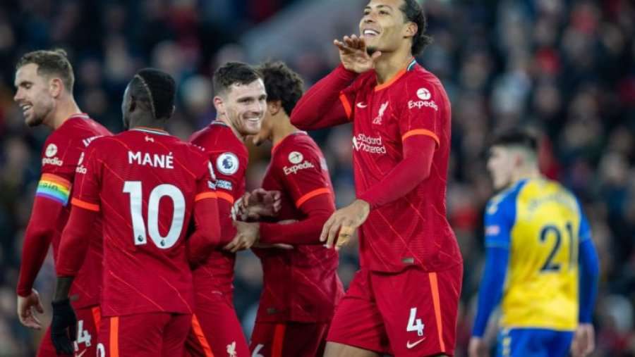 Liverpooli fiton thellë ndaj Southamptonit të Armando Brojës