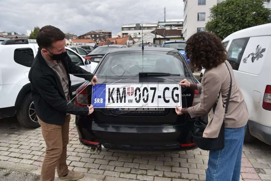 Pas marrëveshjes për targat, PSD-ja reagon me aksion para Qeverisë