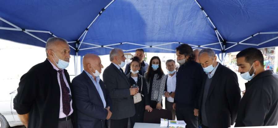 Rama viziton Kodrën e Trimave, bisedon me banorët për kushtet e kësaj lagje