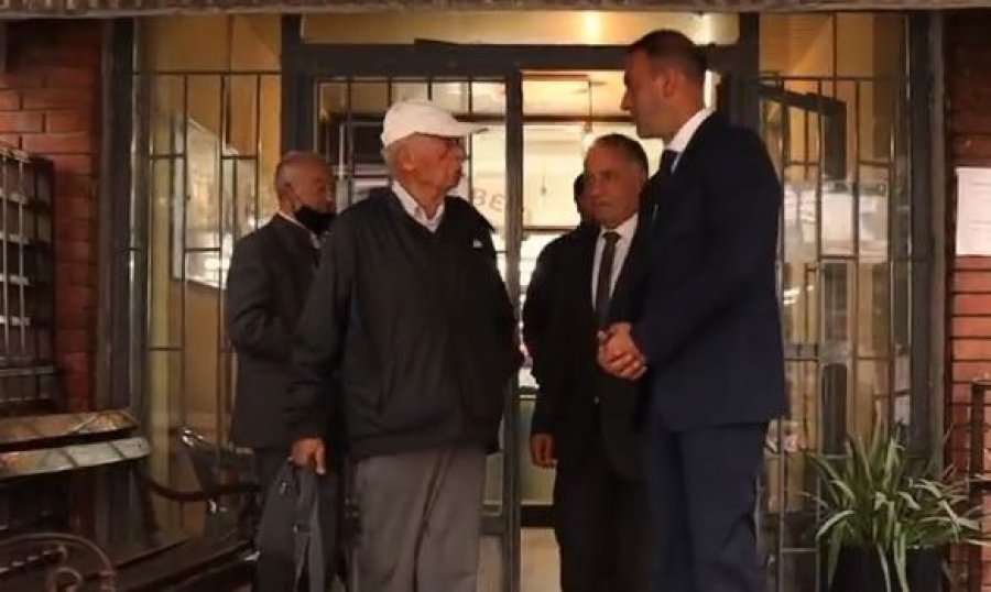 Haradinaj premton barna pa pagesë për pensionistët dhe lirim nga pagesat komunale