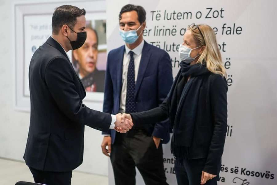 Abdixhiku pret në takim Von Cramonin, flasin për zgjedhjet lokale