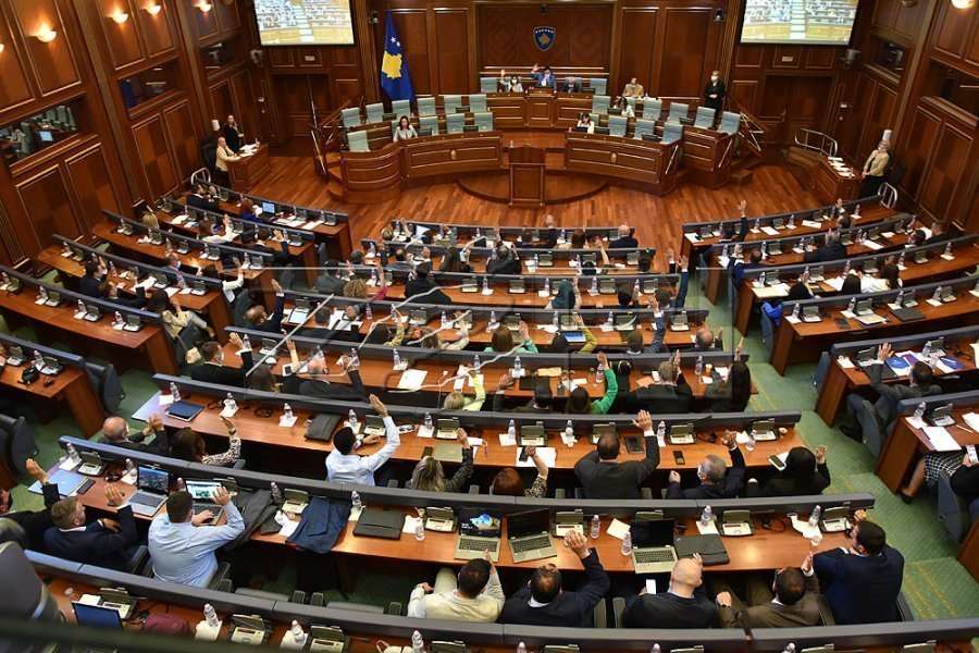 Kuvendi miratoi ndryshimet e propozuara nga ish-ministri Vitia në 15 projektligje të shëndetësisë
