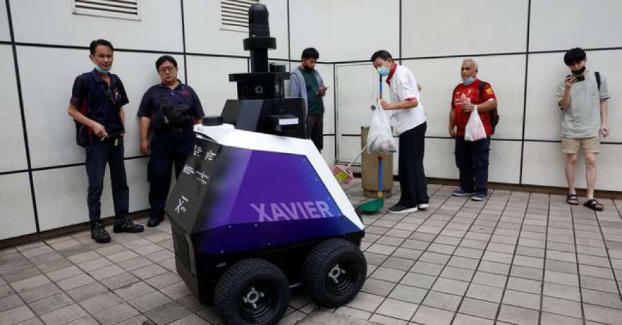 Singapori teston robotët, do të “spiunojnë” qytetarët për shkeljen e rregullave në publik