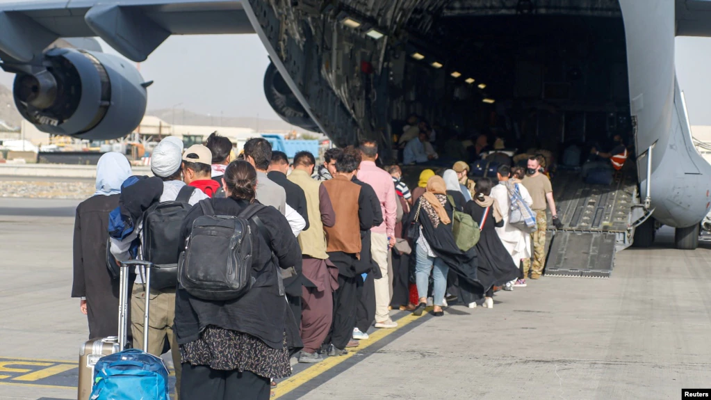 Dhjetëra shtetas amerikanë janë larguar nga Afganistani pas 31 gushtit