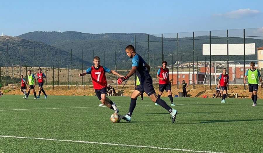 Miqësorja Kosovë – Shqipëri (U17), ja lista e futbollistëve të ftuar nga Abazi