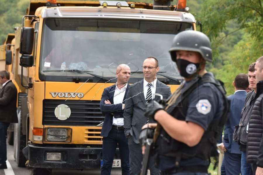 Mediat botërore shkruajnë për zhvillimet në veri