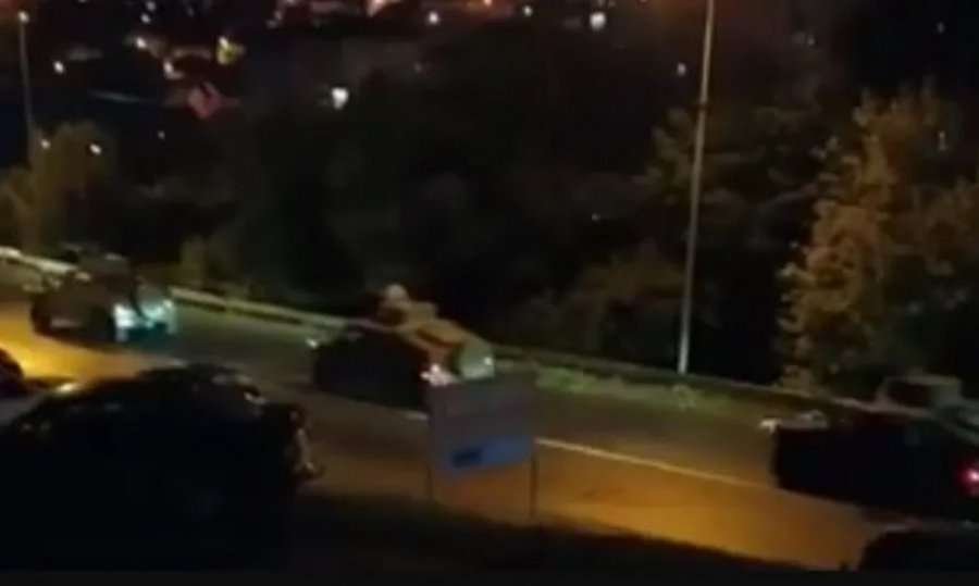 Ushtria serbe i afrohet kufirit me Kosovën pas vendosjes së policisë në veri