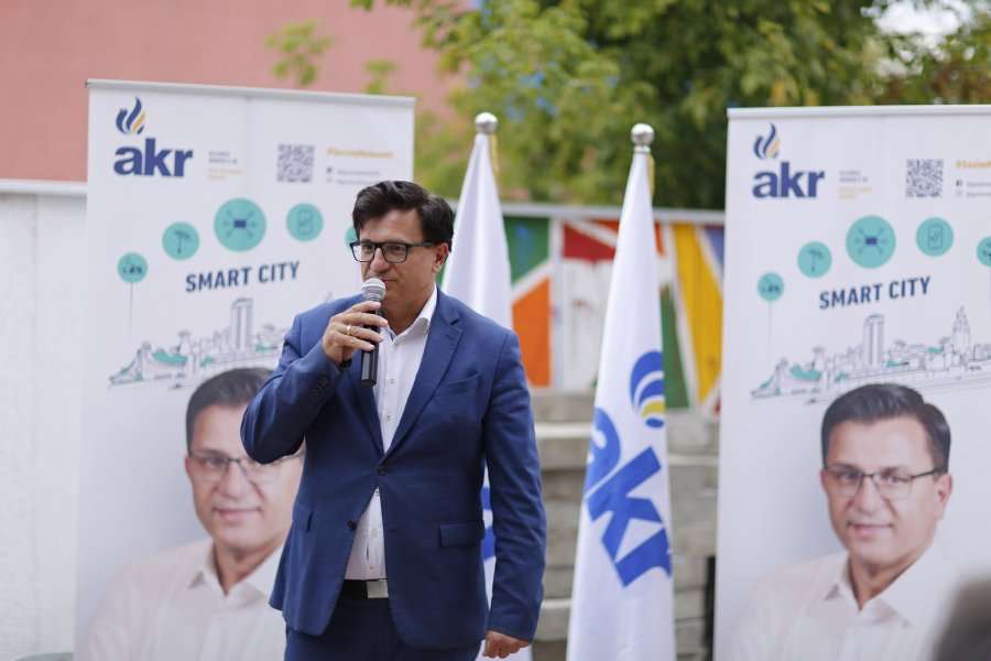 Kandidati i AKR-së premton zgjerim të rrugëve në “Pejton”
