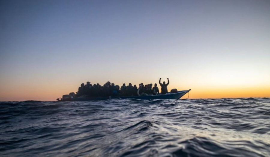 Mbi 3000 migrantë humbën jetën për të arritur në Spanjë në vitin 2025