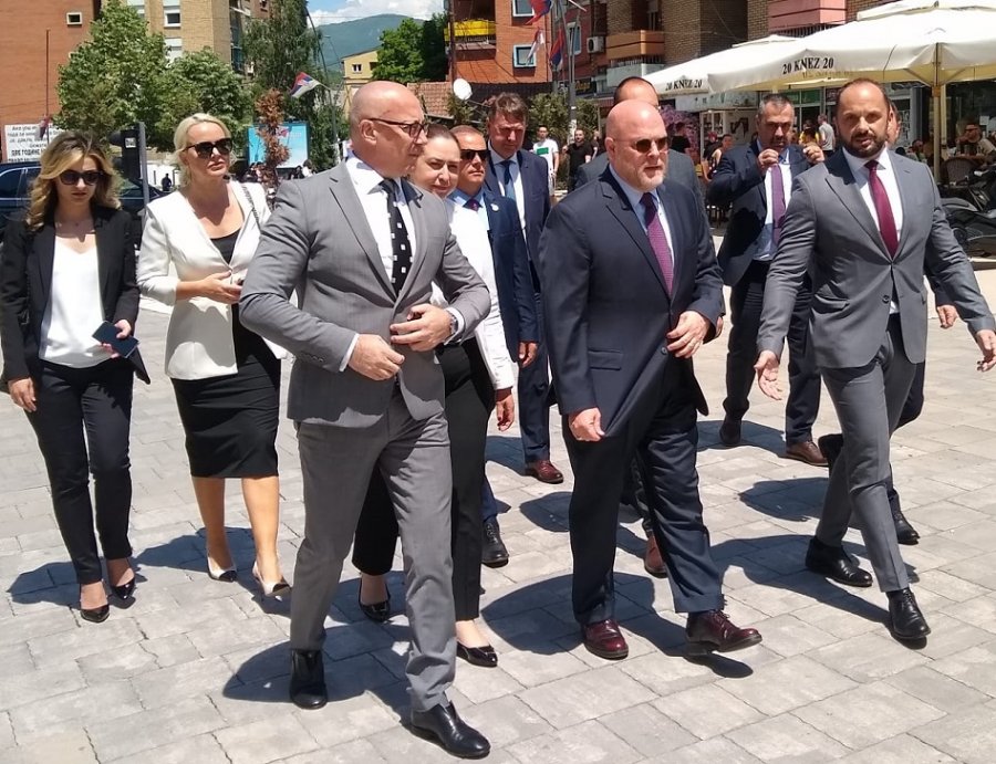 Lista Serbe i reagon ambasadorit amerikan për Radojiçiqin, e quan “të pafytyrë”