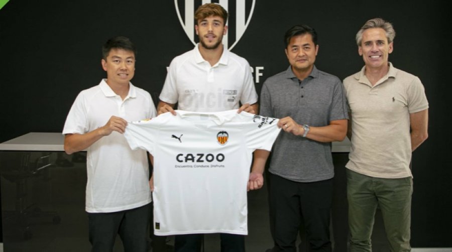 Zyrtare: Nico i Barcelonës huazohet te Valencia