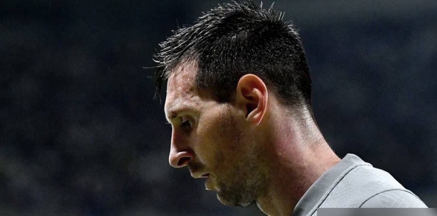 Messi, e lë listën e ngushtë me 30 lojtarë për Topin e Artë për herë të parë që nga viti 2005