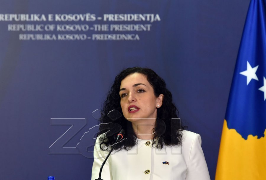 Osmani ngushëllon familjet e të vrarëve në Cetinë të Malit të Zi