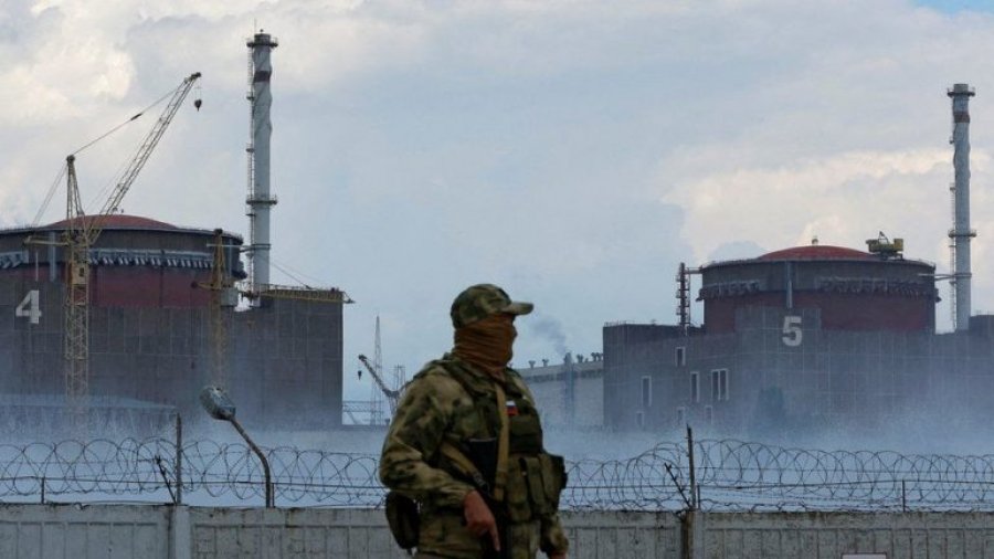 Ukraina: Ka shenja që Rusia po përgatitet të largohet nga termocentrali i Zaporizhzhia