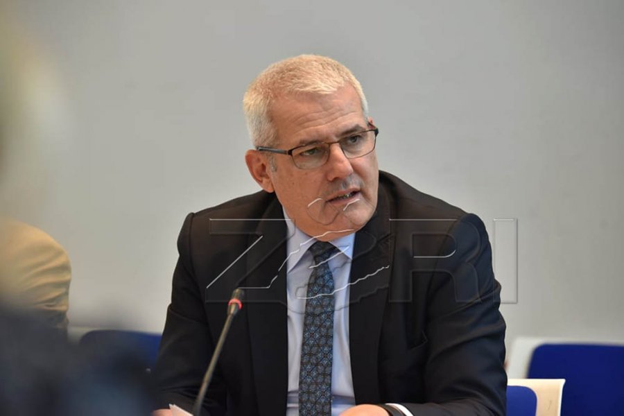 Sveçla: Janë suspenduar katër zyrtarët policorë që po hetohen në rastin e gruas shtatzënë