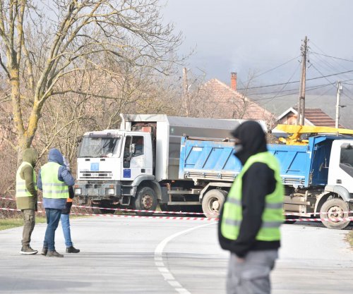 Gjobiten me nga 500 euro dy avokatët, munguan në gjykimin për barrikadat në veri