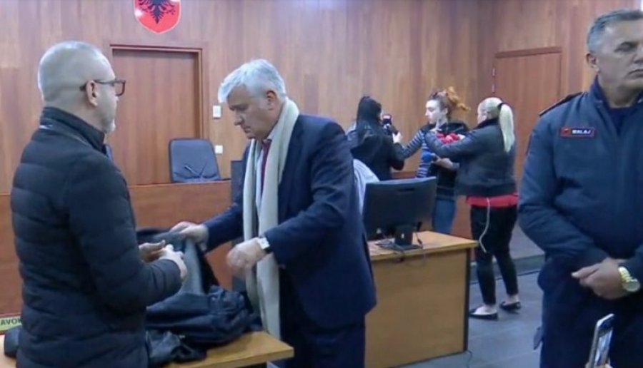 Ish-ministri i Brendshëm Saimir Tahiri dënohet me burg