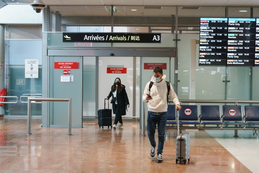 Franca fut në listën e karantinës udhëtarët e pavaksinuar amerikanë
