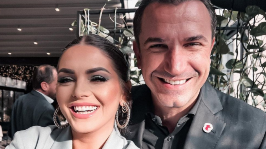 Fifi takohet me Erion Veliajn në Tiranë